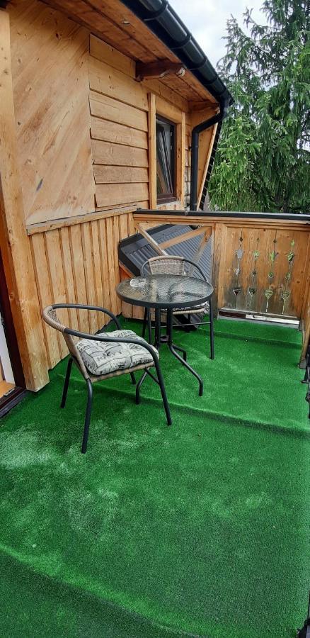 Apartament Pod Modrzewiem *