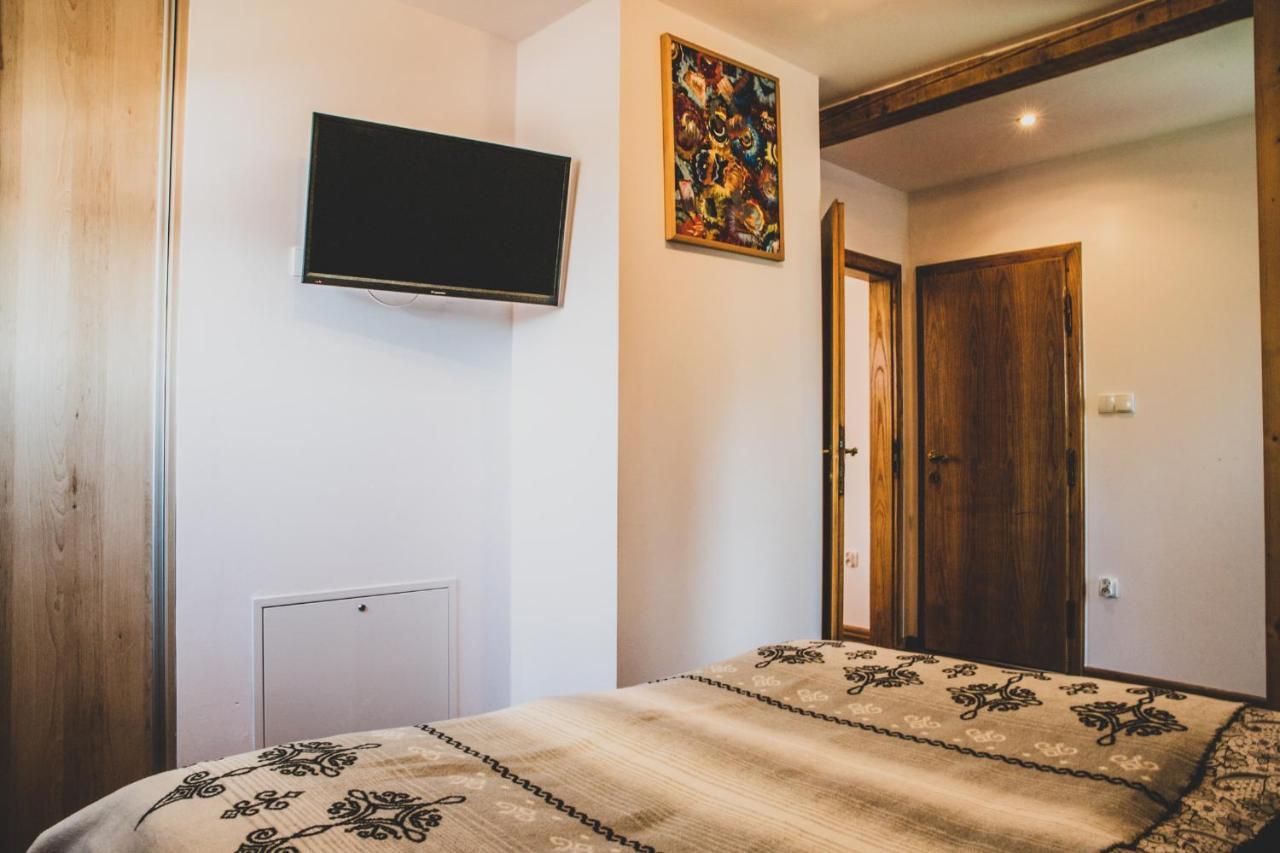 Apartament Pod Modrzewiem Homestay *