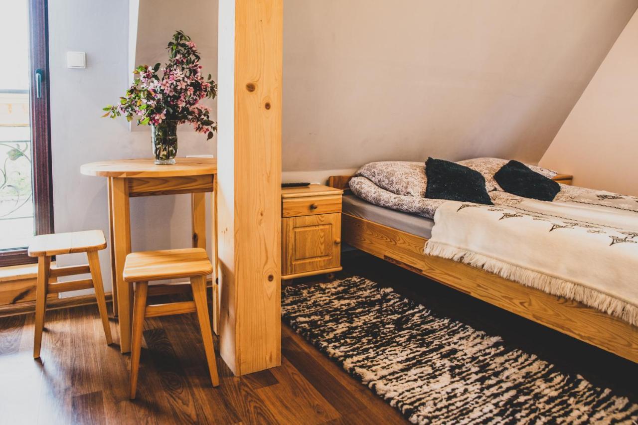 Homestay Apartament Pod Modrzewiem *