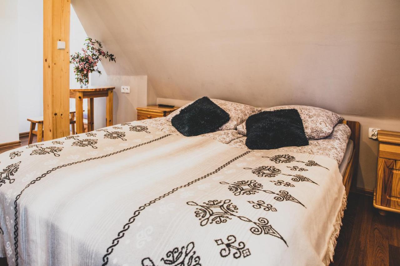 Apartament Pod Modrzewiem *